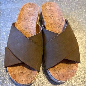 Adrienne Vittadini Brown Cross-Strap Sandals